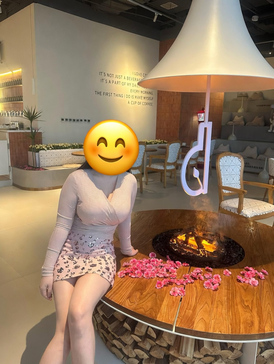 Fireplace Lounge Beauty